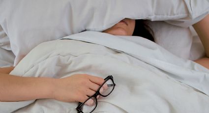 ¿Quieres dormir bien? Estos son 5 alimentos que debes cenar para descansar mejor