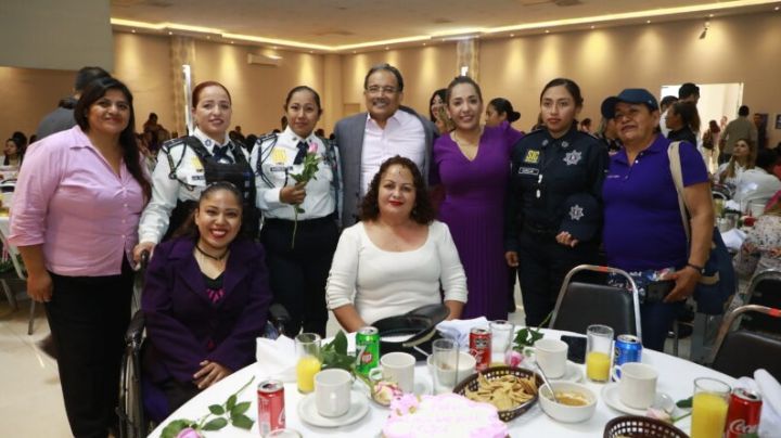 Reconocen a mujeres en Escobedo, Nuevo León