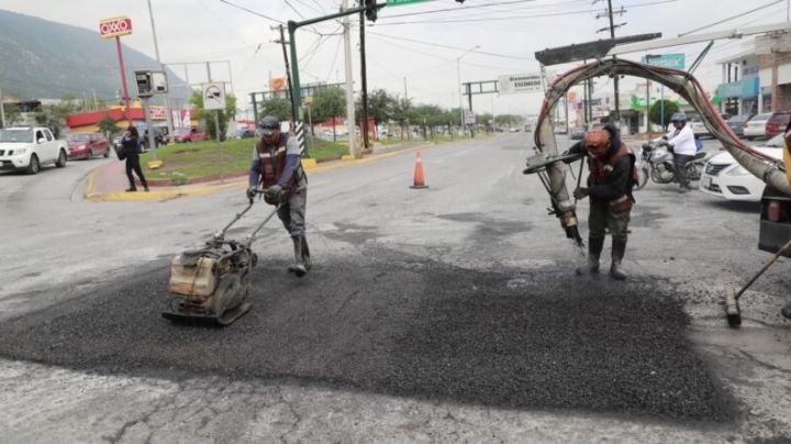 Lluvias en NL: arrancan operativo contra baches en Escobedo