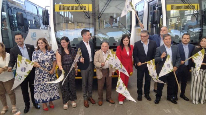 Entran en circulación 19 camiones nuevos al servicio del transporte en León