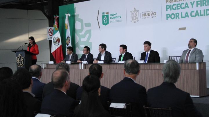 Firman pacto por calidad del aire en Nuevo León