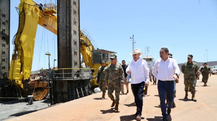 Alfonso Durazo supervisa las obras en el puerto de Guaymas