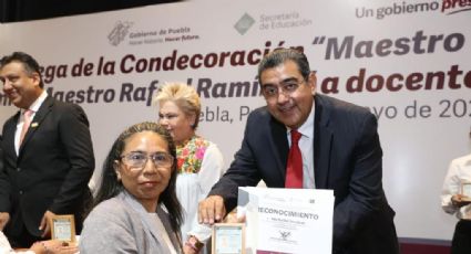 Céspedes Peregrina externa su respeto a los maestros en su día