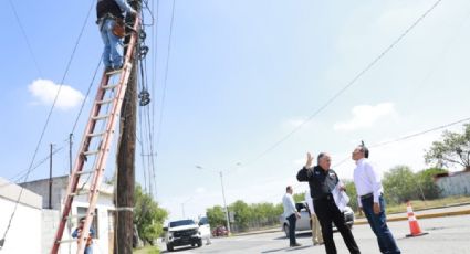 Continúan con retiro de 'telarañas' de cables en Escobedo NL