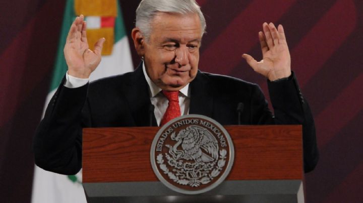 Sí voy a demandar al abogado de García Luna; pediré reparación del daño: AMLO