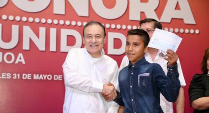 ¡A lo grande! Alfonso Durazo anuncia programas de becas para estudiantes