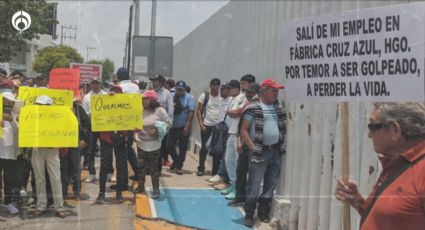 Manifestantes en Congreso de Hidalgo demandan "restablecer el Estado de Derecho en La Cruz Azul"