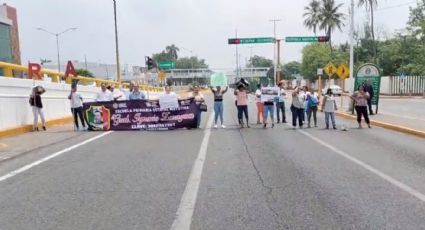 Padres de familia presionan a las autoridades y exigen rehabilitación de escuela