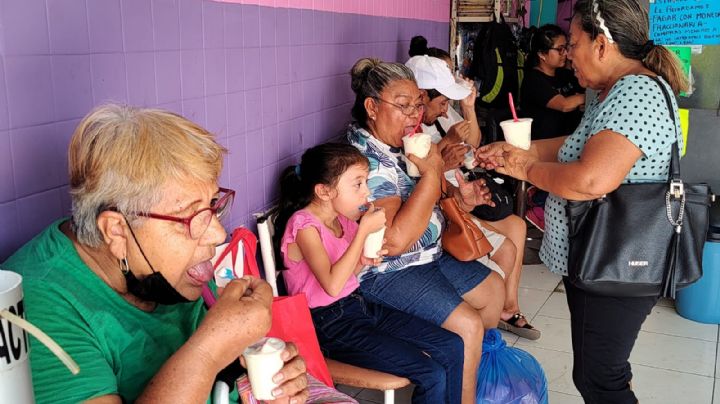 ¡Sensación térmica de más de 50 grados! Yucatecos hacen lo impensable para mitigar ola de calor