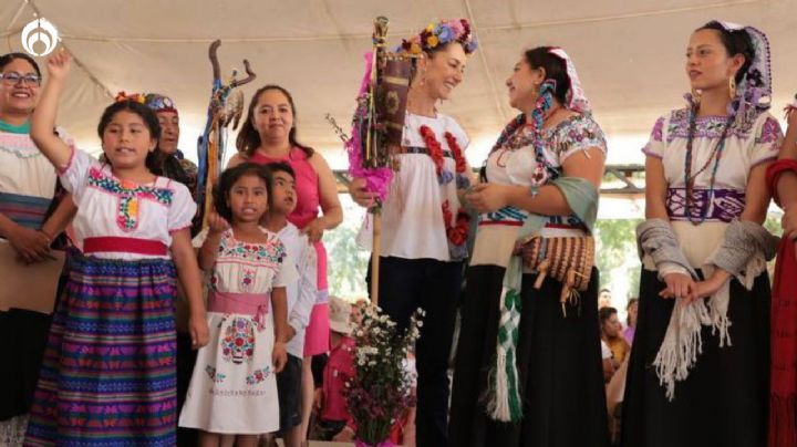 Claudia Sheinbaum recibe bastón de mando de los pueblos originarios