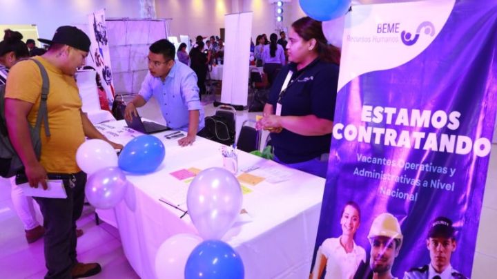 Realizan Feria del Empleo en Escobedo NL