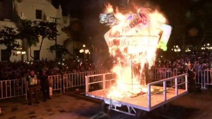 (VIDEO) Carnaval de Veracruz: así inició formalmente 'La quema del mal humor' y de la ¿inflación?