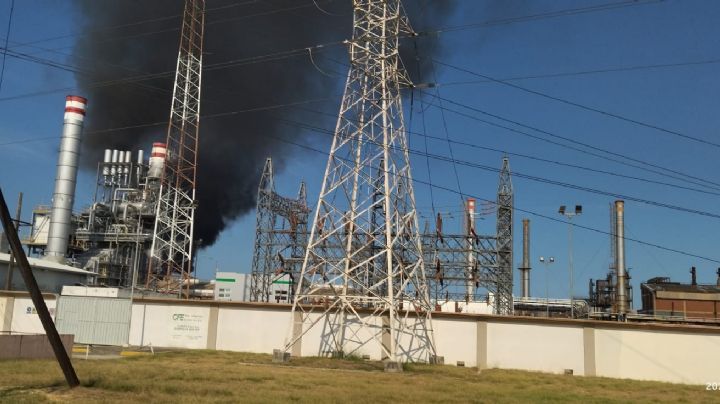 Efecto lupa y altas temperaturas provocan incendio en corredor industrial de Altamira