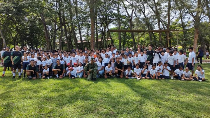 Promueve Ejército Mexicano actividades físicas recreativas con la niñez veracruzana