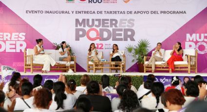 Mara Lezama entrega primeras tarjetas de "Mujer Es Poder"