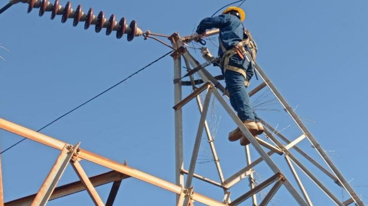 Restablecen energía eléctrica a 87% de afectados por tormenta de arena en Sonora