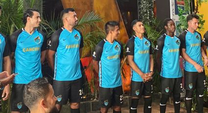 Las 'iguanas' del Cancún FC presentan su plantilla y uniformes con referencia a la cultura maya