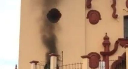 (VIDEO) Ingresa ebrio a misa e incendia iglesia en NL