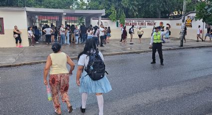 Regresan a clases estudiantes en Quintana Roo, con libros y sin contratiempos por tormenta tropical