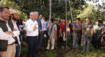 Michoacán da pasos firmes hacia la formalización laboral de jornaleros agrícolas: Ramírez Bedolla