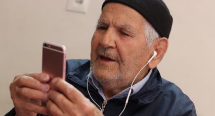 Ofrecen terapia musical a personas con Alzheimer