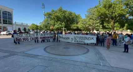 Manifestantes exigen respuesta ante altos cobros de luz; fueron recibidos por comitiva