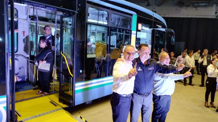 Inicia operación nueva empresa estatal del transporte público y presentan nuevas unidades