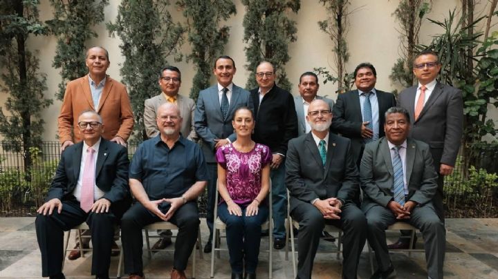 Sheinbaum se reúne con líderes evangélicos de todo México