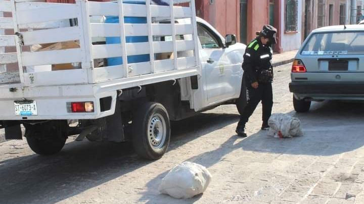 Van contra "apartalugares" en calles y avenidas de Querétaro