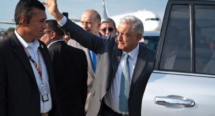 AMLO llega a Colombia en su primera gira sudamericana; se reunirá con Petro