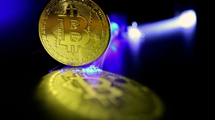 Bitcoin cotizará en Wall Street; experimenta ‘subidón’ en su valor