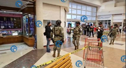 Sujetos armados asaltan joyería en plaza de Veracruz; hay dos detenidos