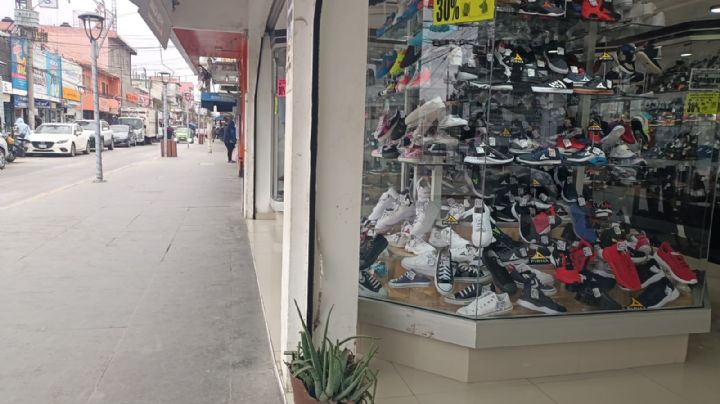 Esta en 'chino': zapaterías en Altamira sufren con aplicaciones; venden barato pero sin garantía