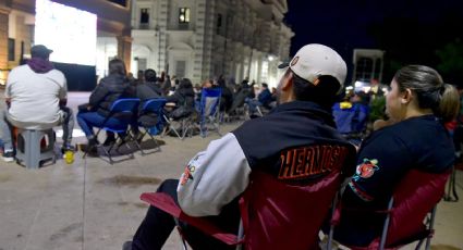 Fanáticos viven gran emoción con juego de 'Los Naranjeros' en Plaza Zaragoza