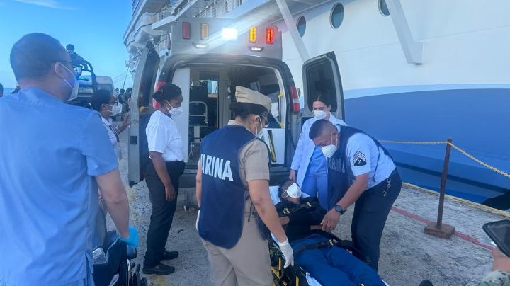 Crucero 'Norwegian Prima' rescata a 12 náufragos en aguas de Quintana Roo