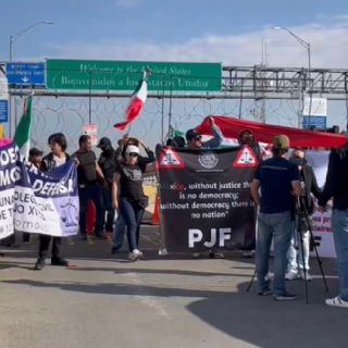 Protestan contra cambios del Poder Judicial en 'Puente Libre' en Ciudad Juárez