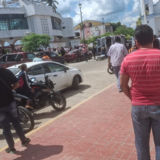 Hija de excomandante municipal presencia asesinato de su padre dentro de su auto en Veracruz