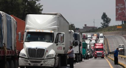 Extorsión en carreteras: Traileros de NL denuncian ‘cobro de piso’ de hasta 20 mil pesos mensuales