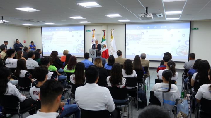 Se reúne Rector de la UANL con jóvenes comprometidos con el planeta