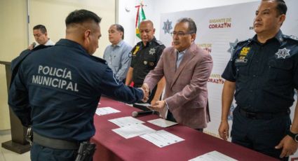 Entregan reconocimientos a policías de Escobedo NL