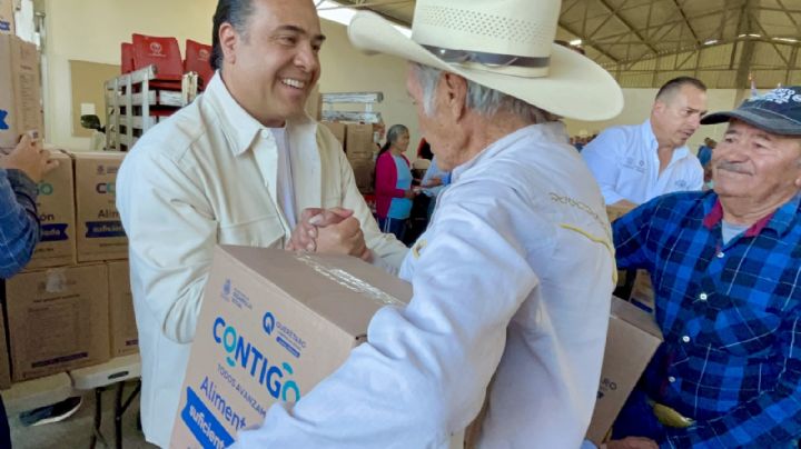 Entregan apoyos alimentarios en comunidades de San Juan del Río