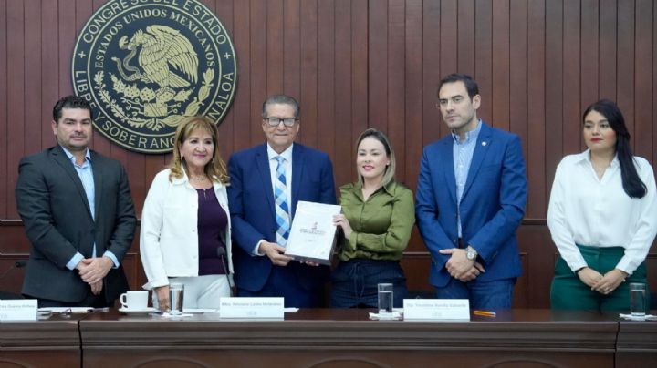 Recibe Congreso del Estado el Tercer Informe del Gobernador Rubén Rocha Moya