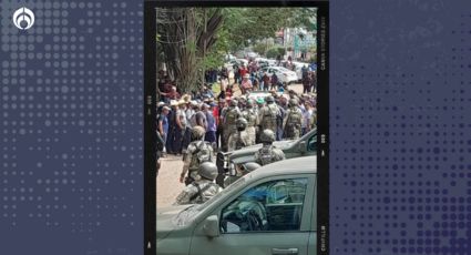 Chiapas: pobladores bloquean Jaltenango y retienen a militares y policías para exigir salida del Ejército