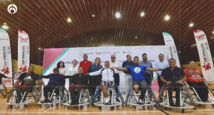 Sinaloa entrega sillas de ruedas especiales para jugadores de básquetbol adaptado