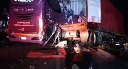 Fatal accidente en Veracruz: choque entre tráiler y autobús deja 7 muertos y 12 lesionados