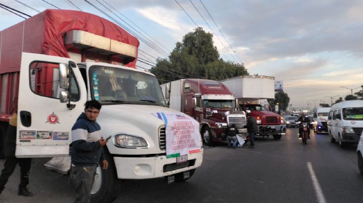 Transportistas en Querétaro realizan manifestación y acuerdan con gobierno estatal