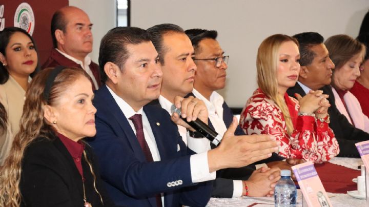 ¡Espaldarazo! Armenta respalda a AMLO con sus reformas a la Constitución