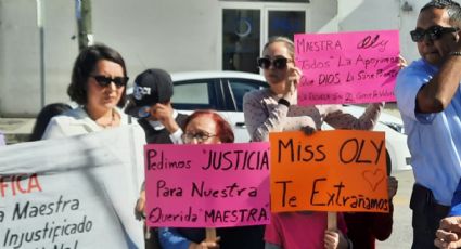 'Justicia para nuestra querida maestra'; así protestan tras despido de profesora en Madero