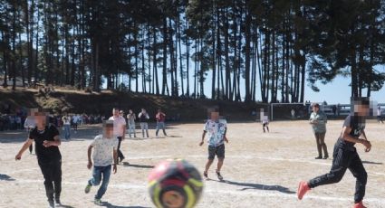 Delfina anota gol: inaugura campo de Futbol en ¡Texcapilla!