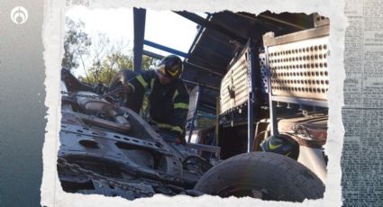 Vuelca tráiler nodriza en Insurgentes Sur y destruye 7 camionetas nuevas (VIDEO)